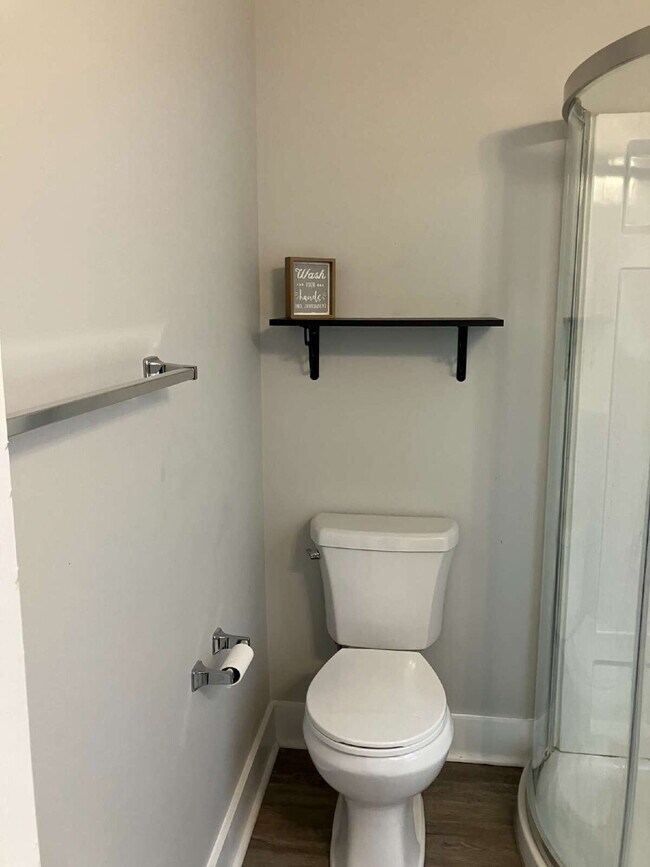 Building Photo - Now available!  Studio Apartment in the Heart of the Village of Fairport