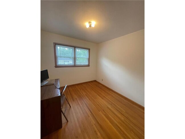Building Photo - 1056 Ingerson Rd