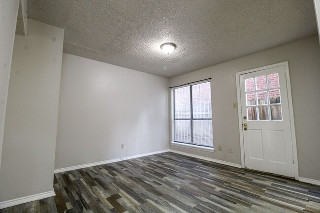 Building Photo - 3811 Bremen Ave