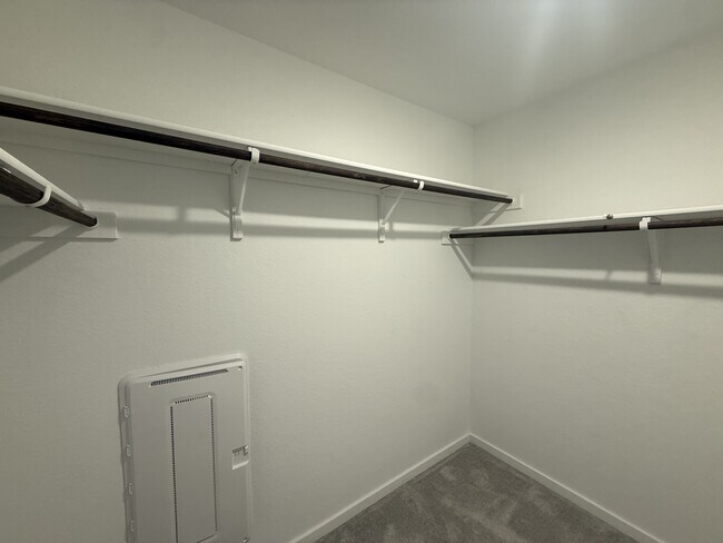 Building Photo - 10727 Vesta Curv