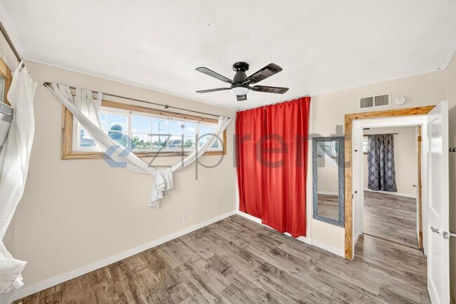 Building Photo - 6150 Coke Ave