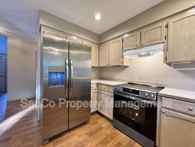 Building Photo - 5500 SW 209th Ave