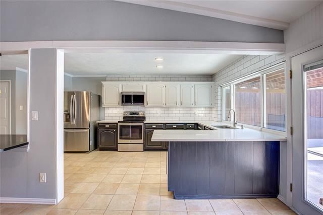 Building Photo - 5233 Reed Dr