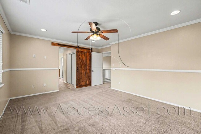 Building Photo - Inviting 4-Bed, 3-Bath Home In Sunny Winchester!