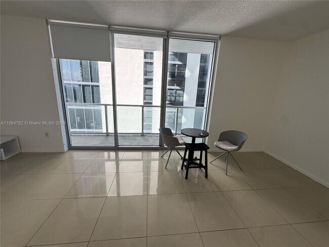 Building Photo - 1050 Brickell Ave