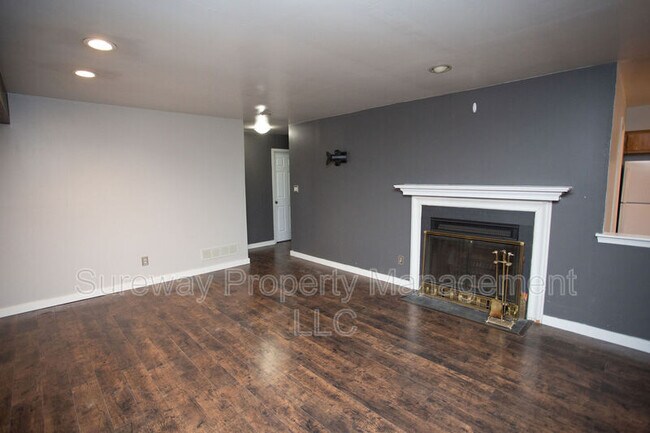 Building Photo - 40B Sumac Ct