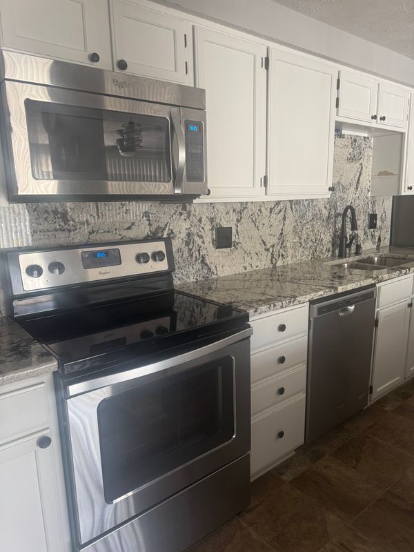 Building Photo - 7604 Roscommon Ct
