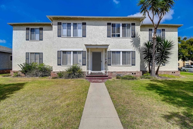 Primary Photo - 4403 Linden Ave
