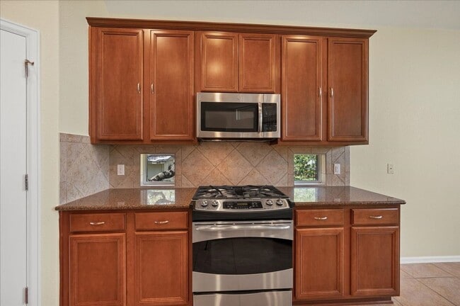 Building Photo - Experience the Perfect Blend of Modern Luxury and Tranquil Living in High Pointe: Your Dream Home...