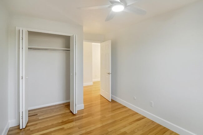 Building Photo - 5004 E Hinsdale Pl