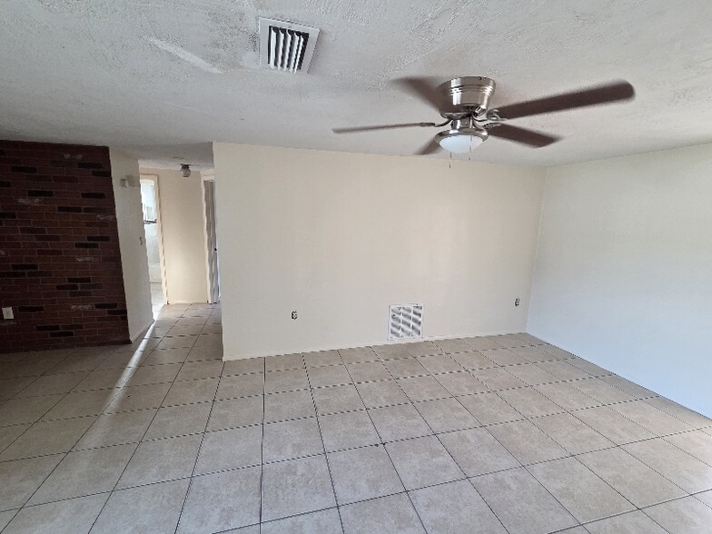 Building Photo - 7144 Stone Rd