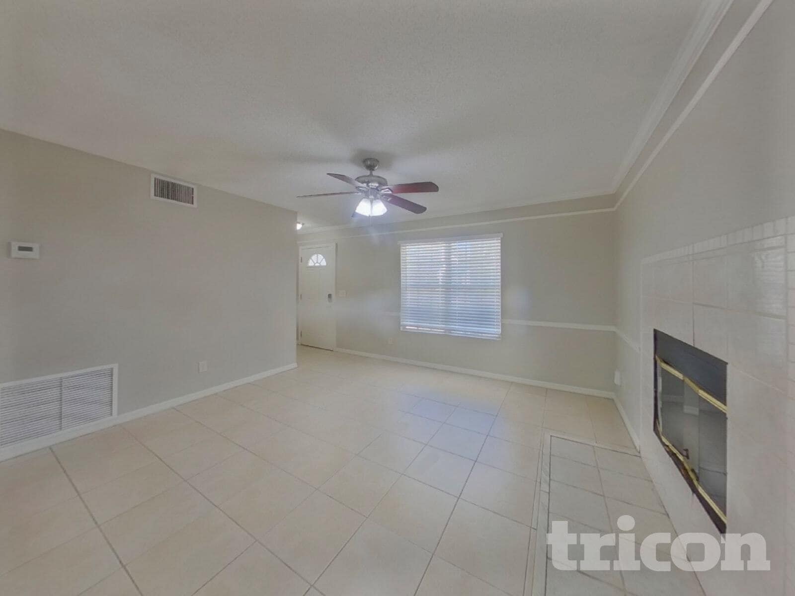 Building Photo - 12739 Serenade Cir N