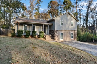 Building Photo - 3844 Creek Ct