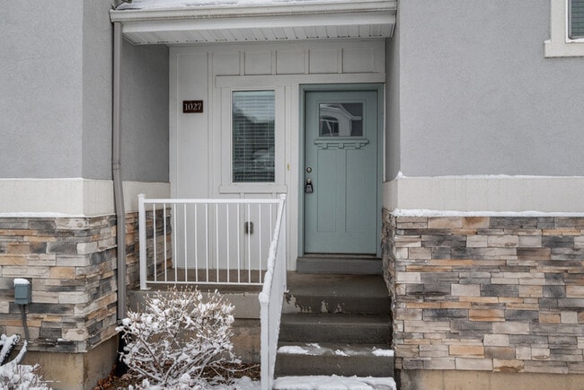 Building Photo - 1027 E 1060 S