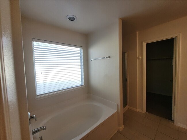 Building Photo - 2719 Indigo Stone Ln