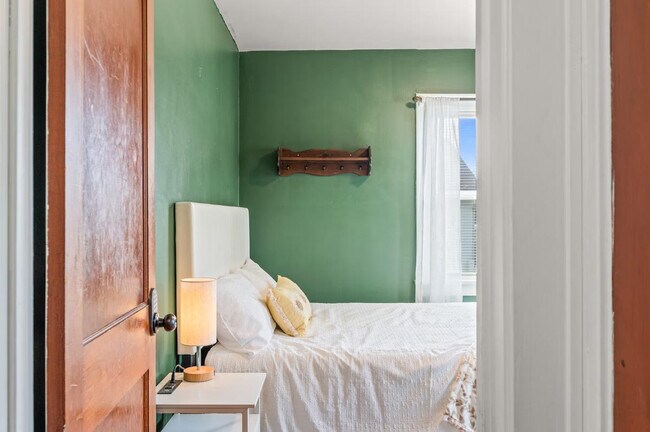 Building Photo - 2637 17th St