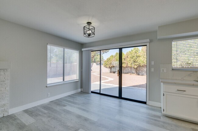 Building Photo - 3-Bedroom Dream Home in Green Valley