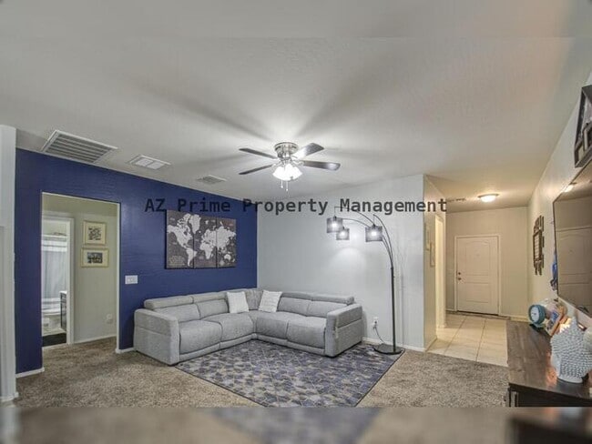 Building Photo - 30945 W Picadilly Rd