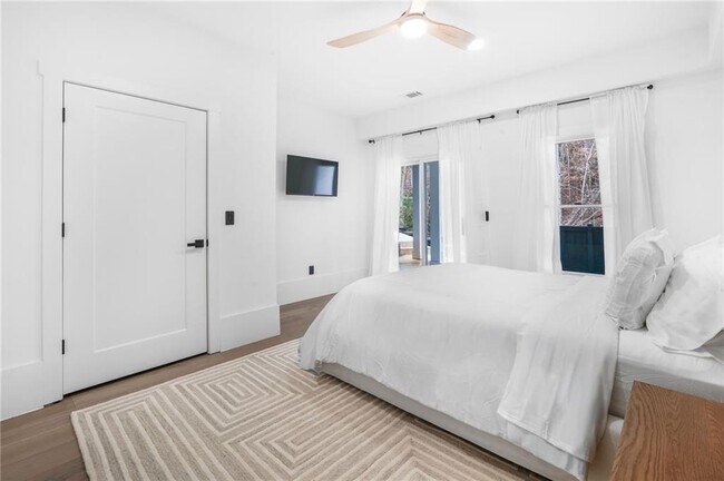 Building Photo - 507 Karen Ln