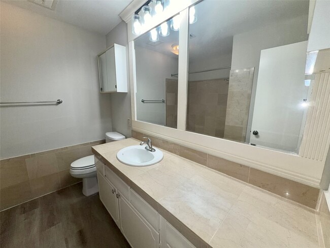 Building Photo - 12959 Trail Hollow Dr