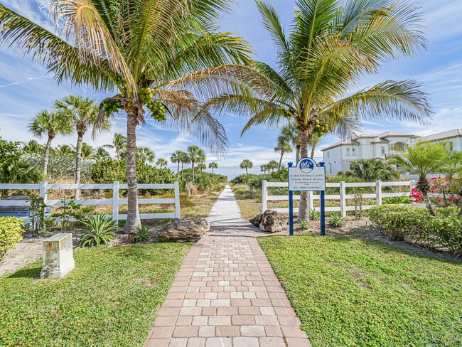 Building Photo - 856 Norfolk Pine Ln