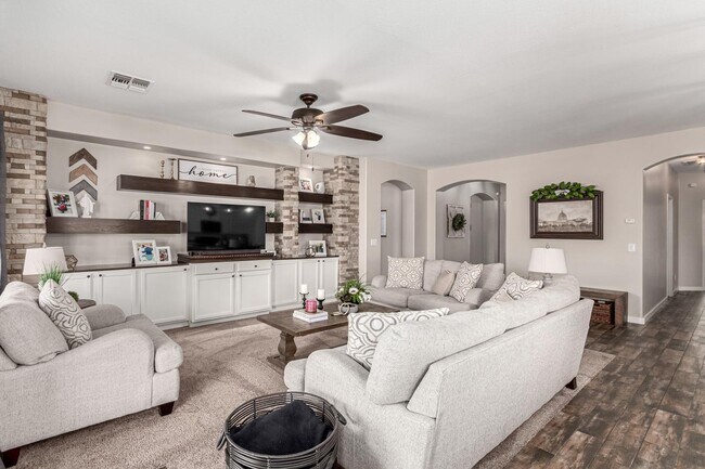 Building Photo - 6219 S Banning St