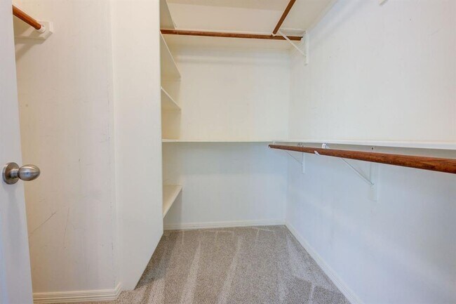 Building Photo - 5411 Kiam St