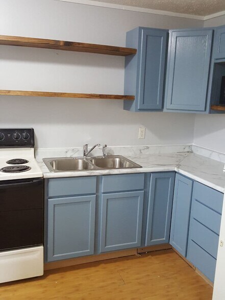 Kitchen - 220 N Blair St