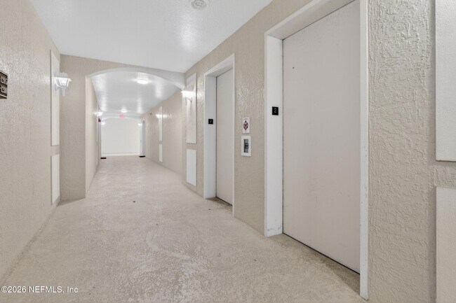 Building Photo - 7801 Point Meadows Dr