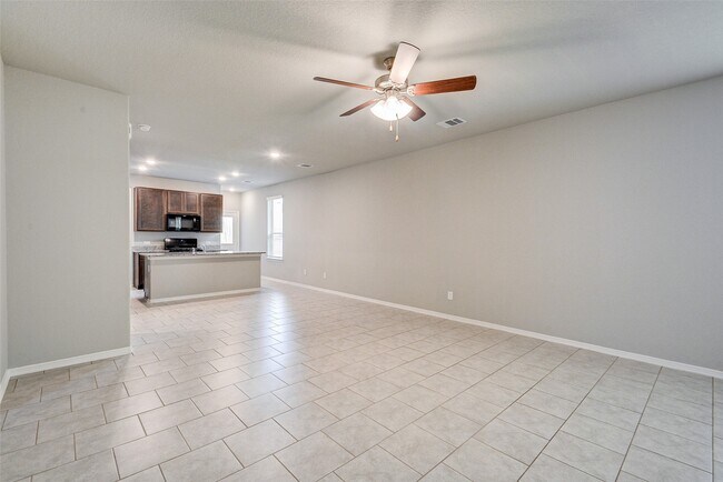 Building Photo - 40735 Gate Ridge Dr