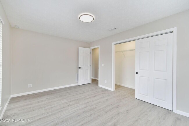Building Photo - 2793 Greenridge Rd