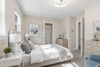 Building Photo - 404 Seminole Dr