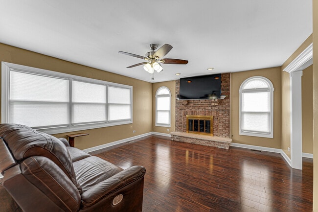 Building Photo - 17739 Peacock Ln