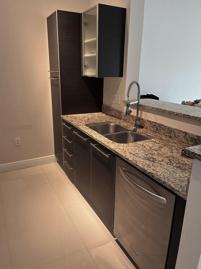 Building Photo - 550 Okeechobee Blvd