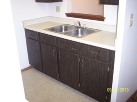 Building Photo - 10628 W Bobolink Ave