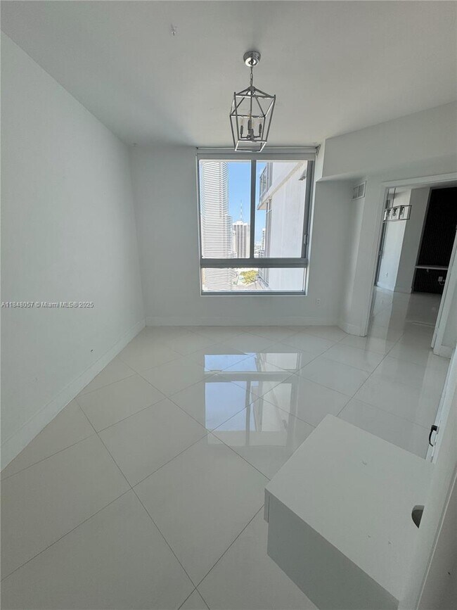 Building Photo - 350 S Miami Ave