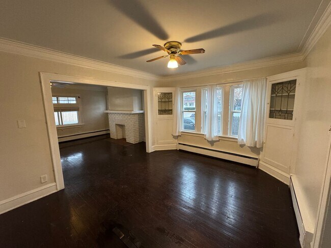 Building Photo - 12611 Franklin Blvd