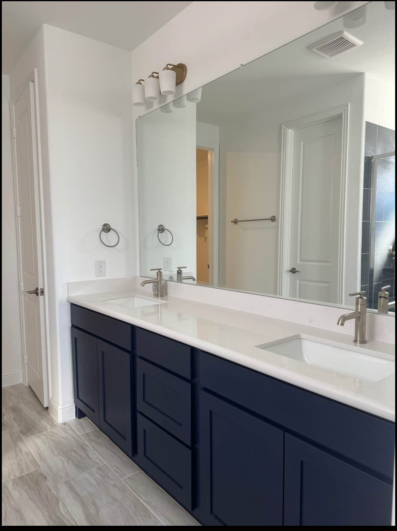 Building Photo - 701 Harmony Trl