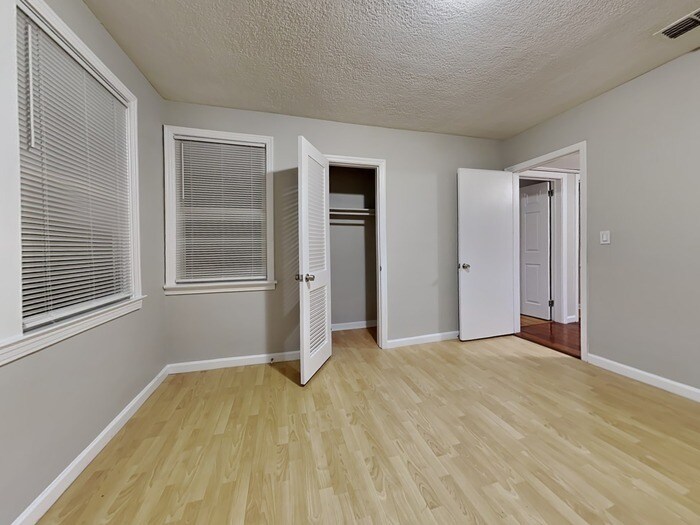 Building Photo - 2896 Capper Rd