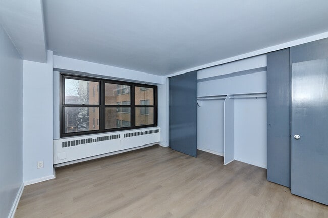 Building Photo - 6118 N Sheridan Rd