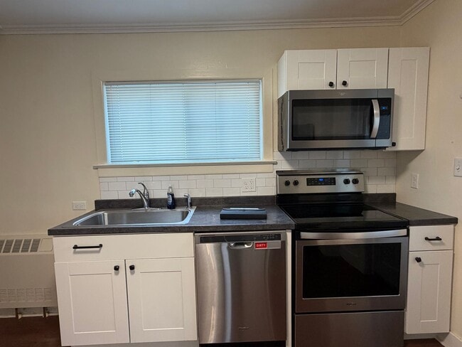 Building Photo - NOW AVAILABLE FOR RENT - Beautiful Single Family Home In North Adams