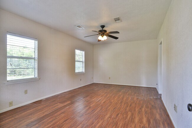 Building Photo - 11913 25th St