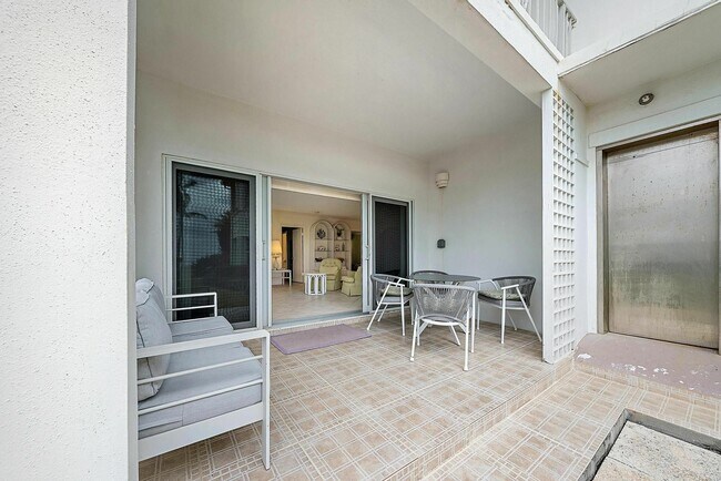 Building Photo - 400 S Ocean Blvd