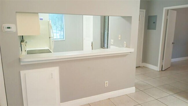 Building Photo - 922 Coral Club Dr