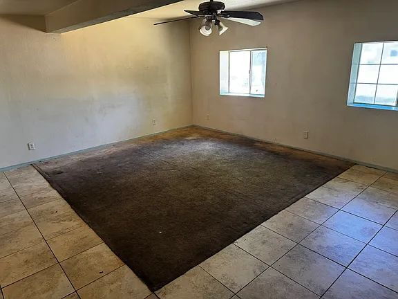 Building Photo - Large 5 bedroom single story ranch house