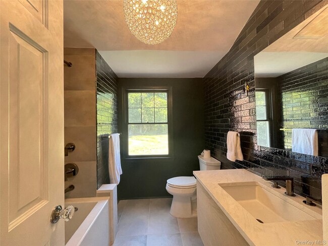 Building Photo - 6 Beech Hill Rd