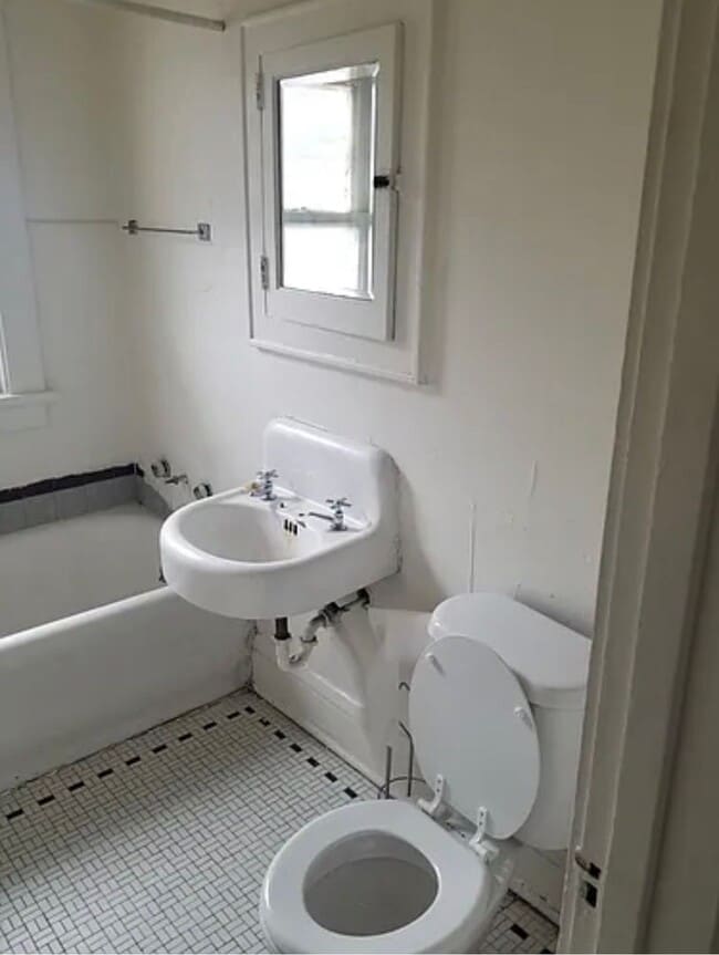 Building Photo - 3747 N. 16th Street