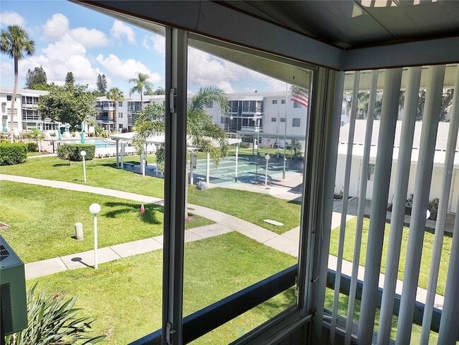 Building Photo - 1815 Sunny Dr