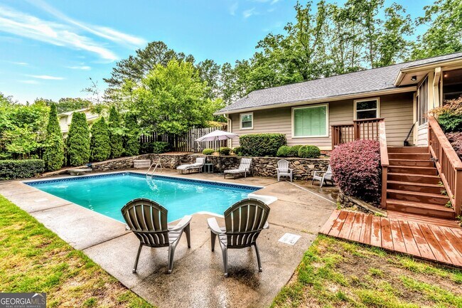 Building Photo - 1897 Mt Vernon Rd