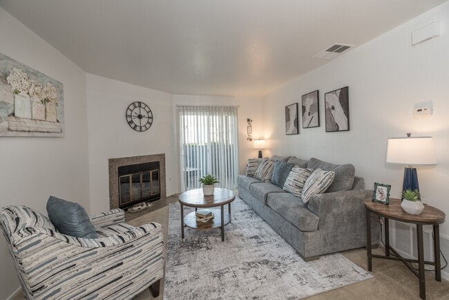 1x1 634 sq. ft. - Sierra Glen